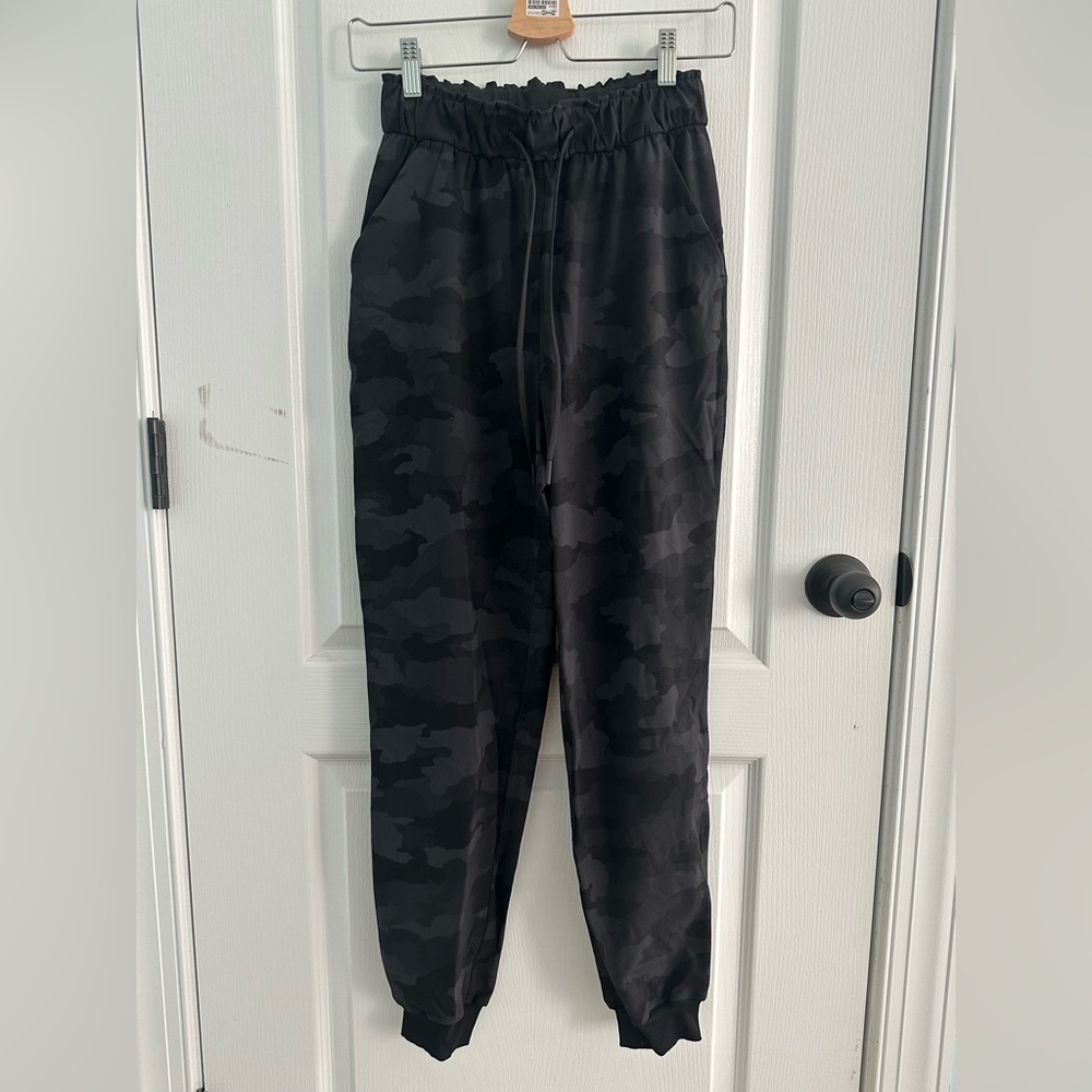 Camo Lululemon Stretch Joggers